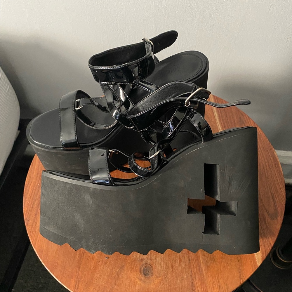 Dolls Kill Black Platform Pentagram Wedge Sandals W10 NWB